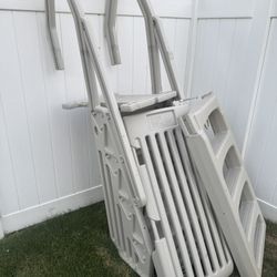 Pool Ladder