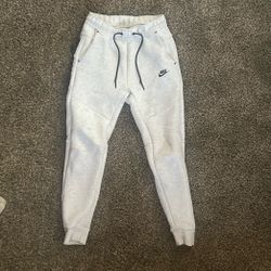 Nike tech sweatpants light grey