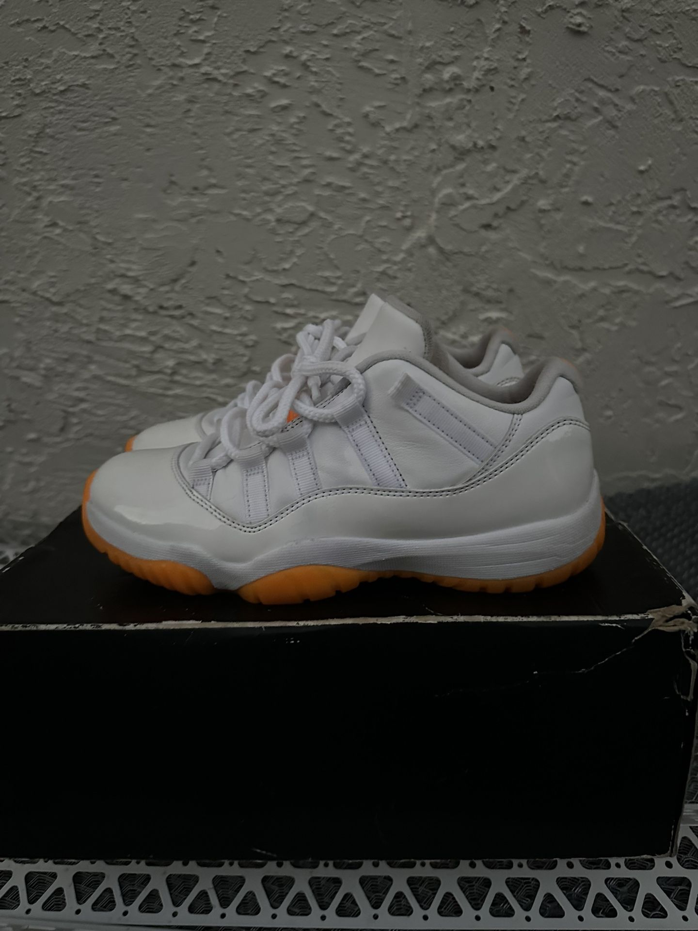Size 7.5 Women’s / 6y Kids - Jordan 11 Citrus Lows