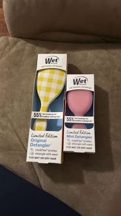 Wet brush detangler