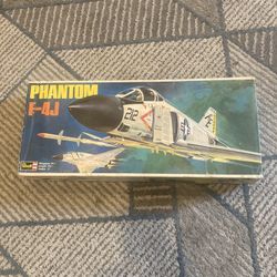 Phantom F-4J Model Plane
