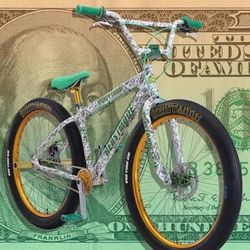 Money Lynch SE Bike