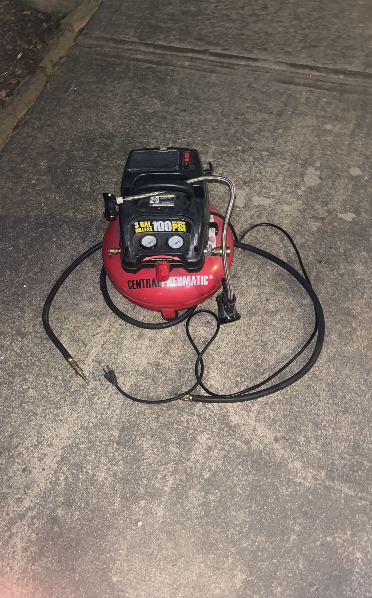 3 Gallon Oilless Central Pneumatic Air Compressor