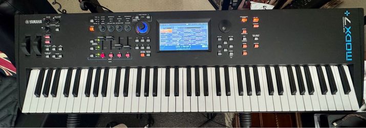 Yamaha MODX7 +76 Key Synth