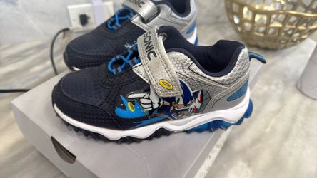 Sonic boys light up shoes size 13