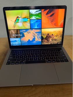 2017 MacBook Pro 13” Touch Bar 256GB SSD 8GB RAM
