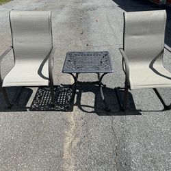 Beautiful Bistro Set 2 Chairs and a Side table OBO **