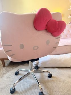 Pink Velvet Hello Kitty Chair