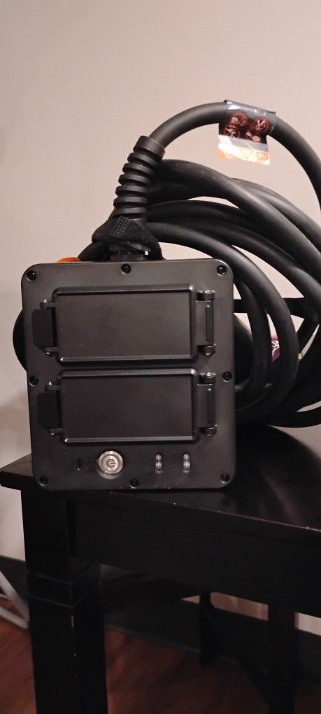 Jeep wrangler 4xe off board power panel box V2L Vehicle to load powershare Mopar