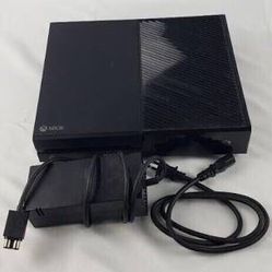 Xbox One 1Tb (runs fast Great condition,All Cords, No Controller)