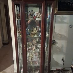 Beautiful hutch carrier with many beautiful.Well art are things