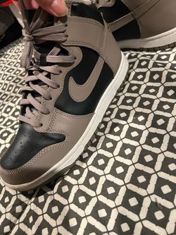Women’s Nike Dunk High Moon Fossil, size 7.5.