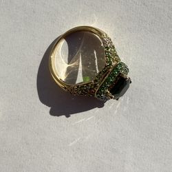 Moving Sale! Chromium Diopside Green Ctr. Stone W. White And Green Sapphires 6.5 Gold Ring