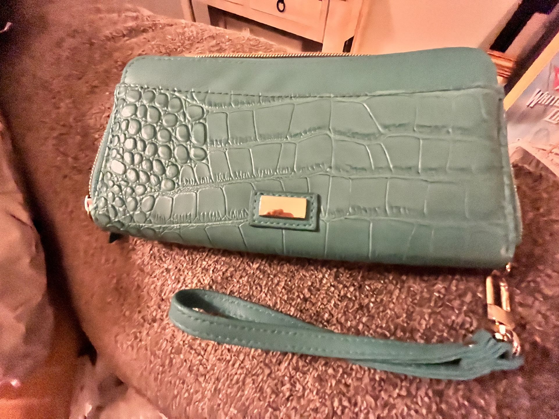 Turquoise Wallet Good Shape No Rips Or Stains Smoke Free Home