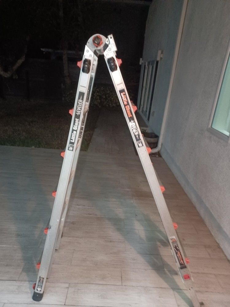 26'  Ladder