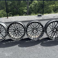 Staggered 5x120 20in Rims 