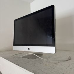 MacBook Pro Desktop.