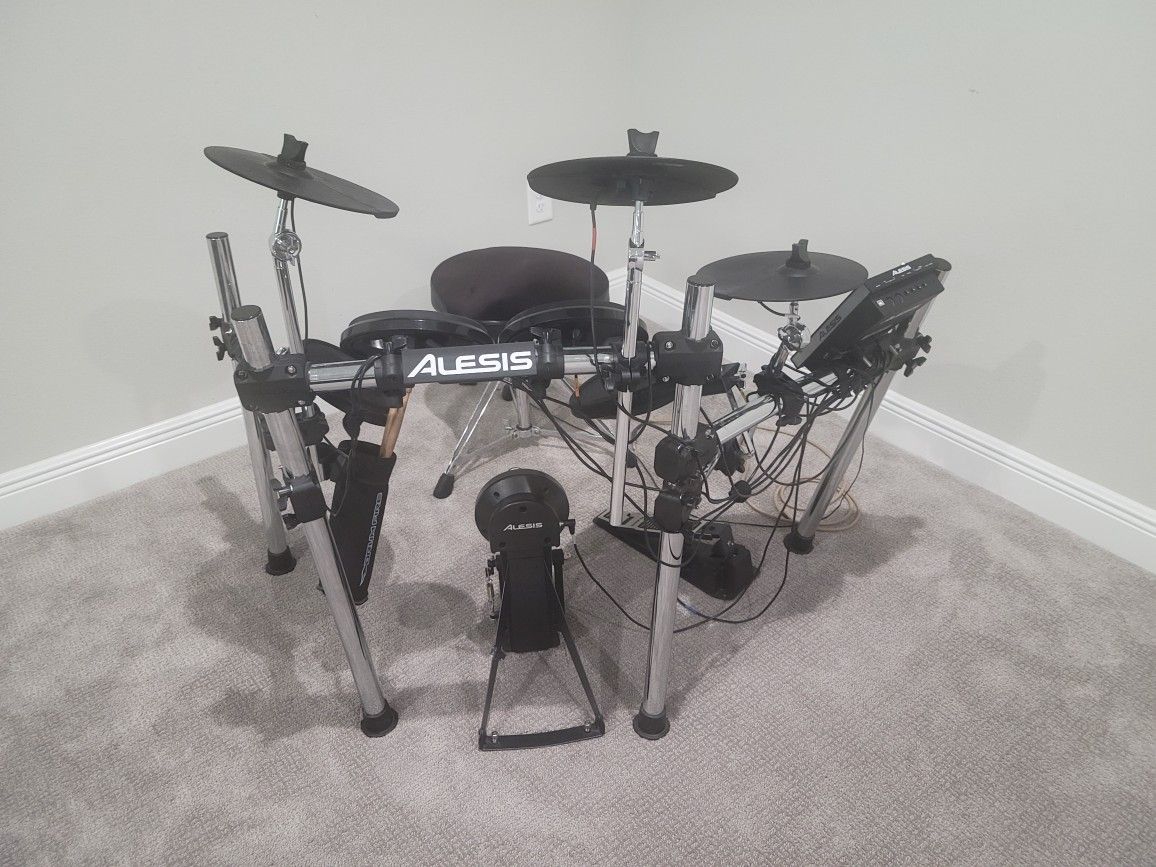 Alesis Electronic Drum set