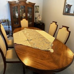 Dining Table And Chairs 