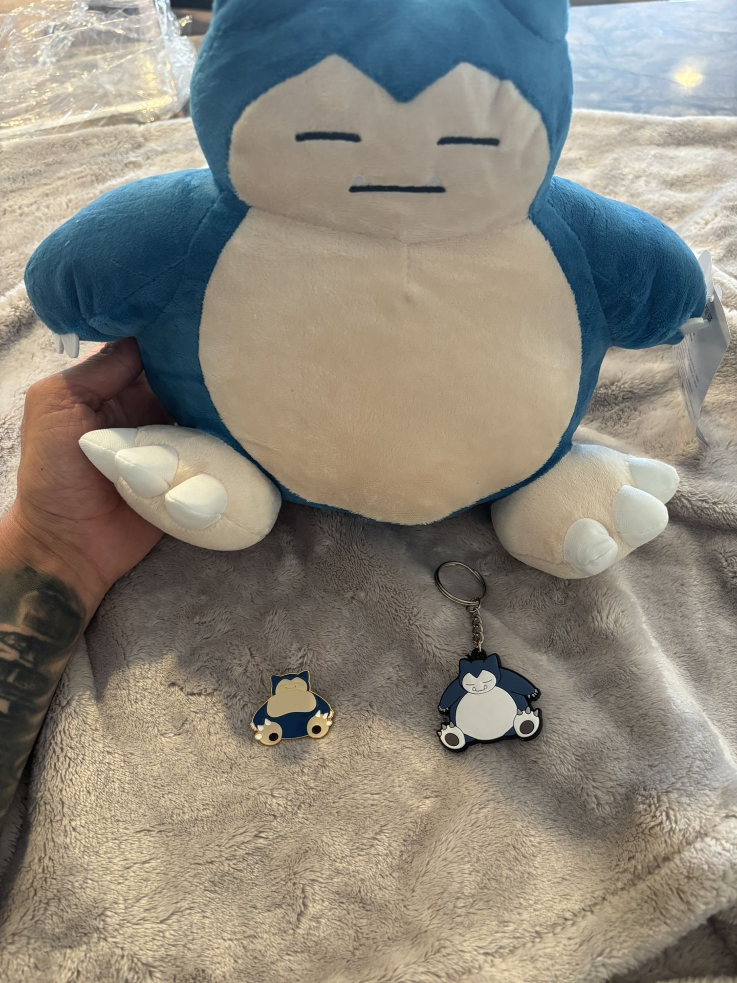Snorlax Plush Toy With Keychain And Pin Bundle Set
