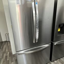 LG 27 Cu Ft Smart Counter Depth MAX French Door Refrigerator w/ Internal Water Dispenser