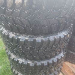 Set Of Tires LT 265 70 17 Good Condition Like New 