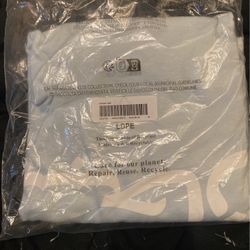 Supreme Arabic Tee Light Blue. 