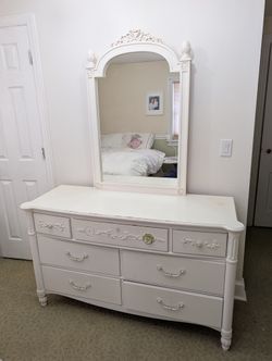 Stanley Furniture Dresser and Mirror