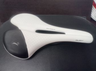 Bicycle Ruby Saddle