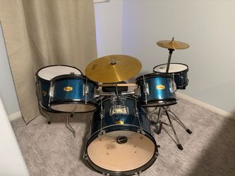 Kids used Eastar 5-Piece Drum Kit Blue Sparkle