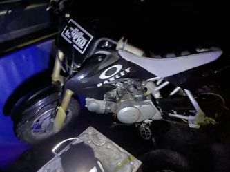 Crf 50 dirt bike