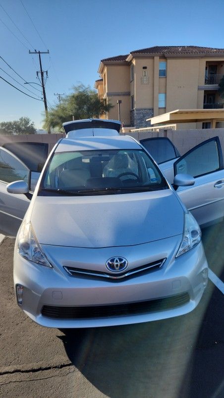 2012 Toyota Prius V