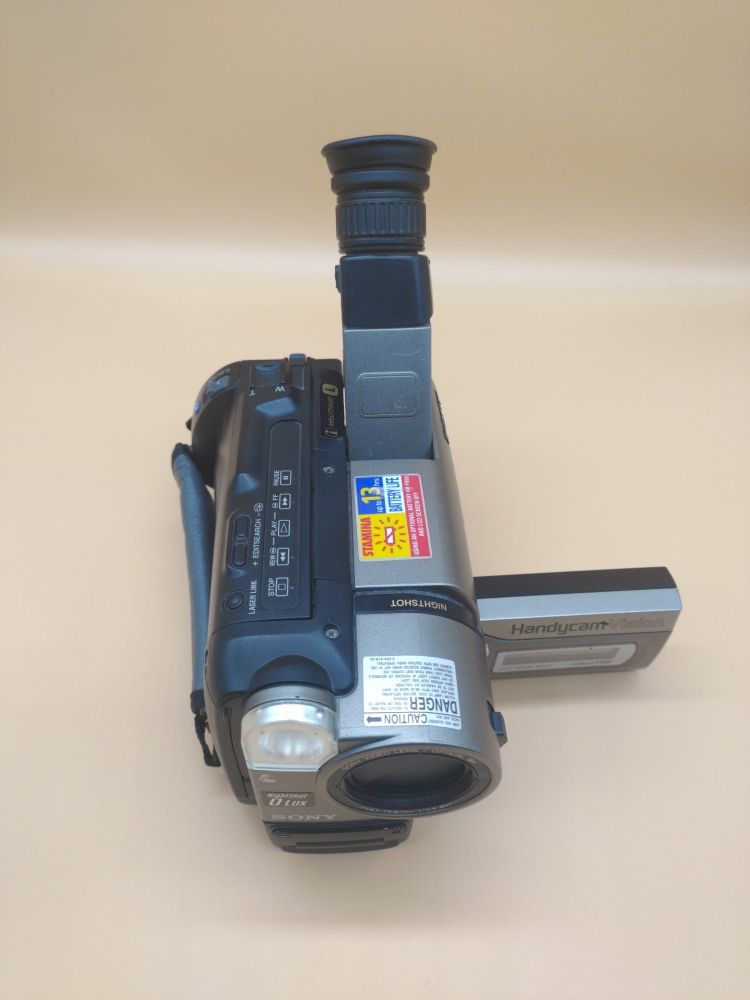 Sony Handycam DCR-TRV330 Digital Hi8 Camcorder Video {url removed} charger cordless