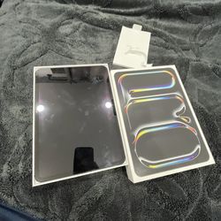 iPad Pro 11-inch (M4) Wi-Fi + Cellular