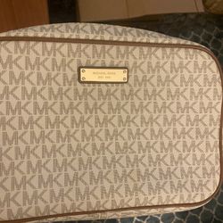 2 Purses Both For 80$ 