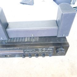 yamaha receiver  amplifier  with yamaha speaker. work