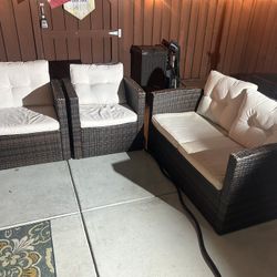 3 Piece Rattan Patio Furniture Set: This set of rattan sofa consists of 2 single sofas 1 loveseat