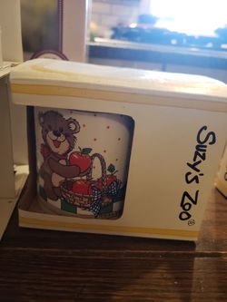 Suzy's Zoo Mugs new in box