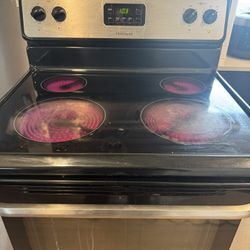 Frigidaire Stove