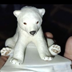 1991 Lenox "Polar bear club" fine porcelain figurine