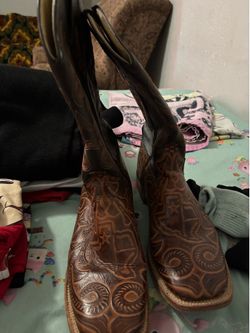 Men Bulldog Hand Tooled Boots - Lone Star Shedron