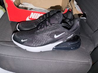 Boy’s Nike air max 270