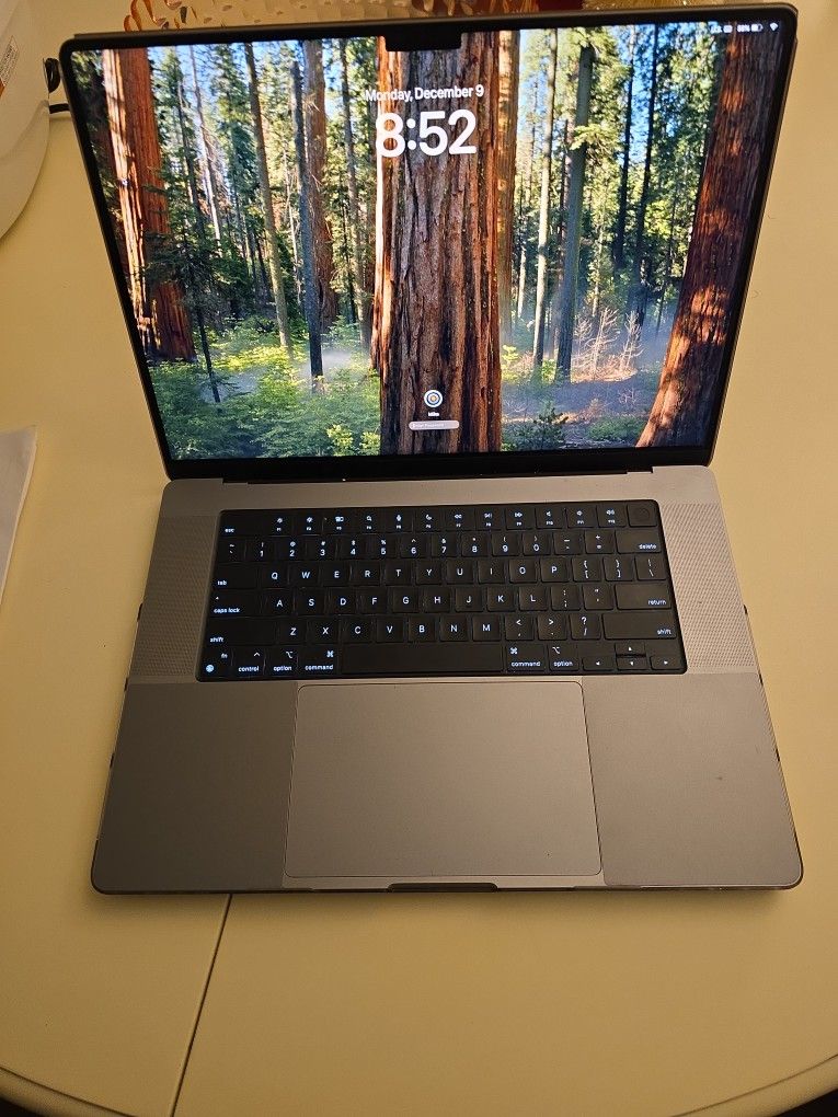 16" Macbook Pro M1 512GB 16GB ram