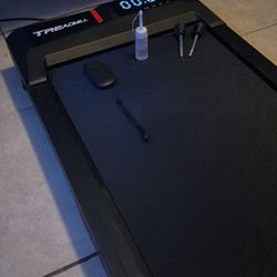 Walking Pad / Treadmill