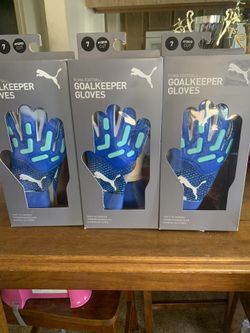 PUMA  SOCCER GLOVES 
