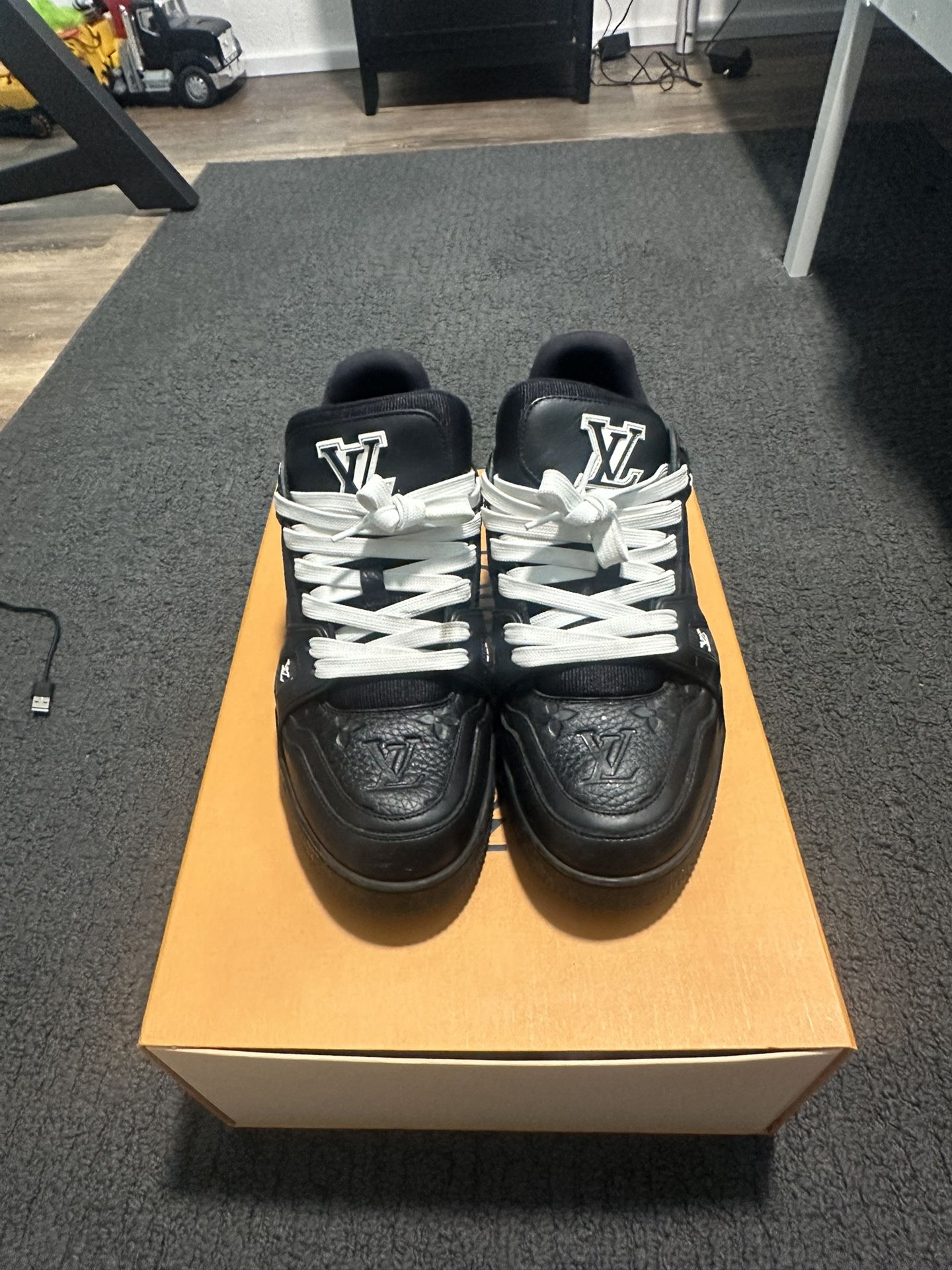 Louis Vuitton Trainers Black