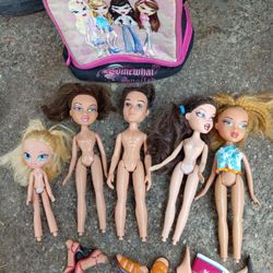 Bratz Dolls Bundle With Carrying Case