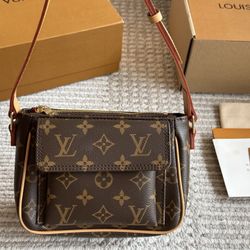 Classic Women's Luxury Crossbody Bag