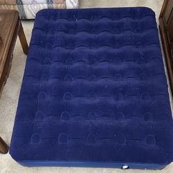 Full-Size Air Mattress & Pumps