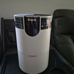 2 Shark CLEAN SENSE IQ purifiers
